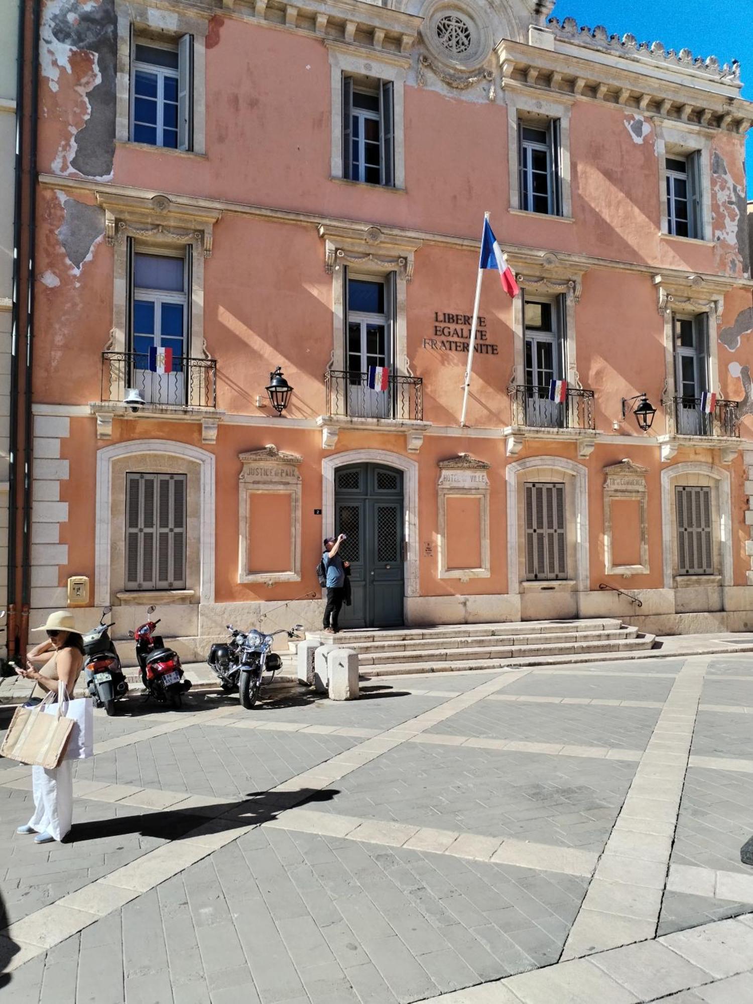 Saint-Tropez Florida Apartment ภายนอก รูปภาพ
